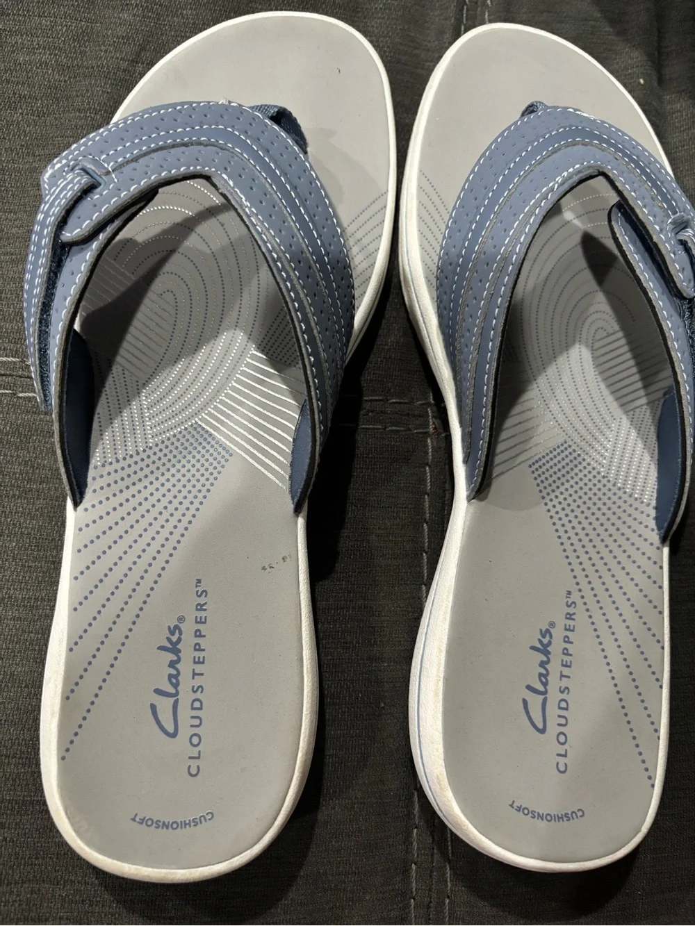 Clarks Women's Light Blue Cloudsteppers Cushioned Thong Sandals